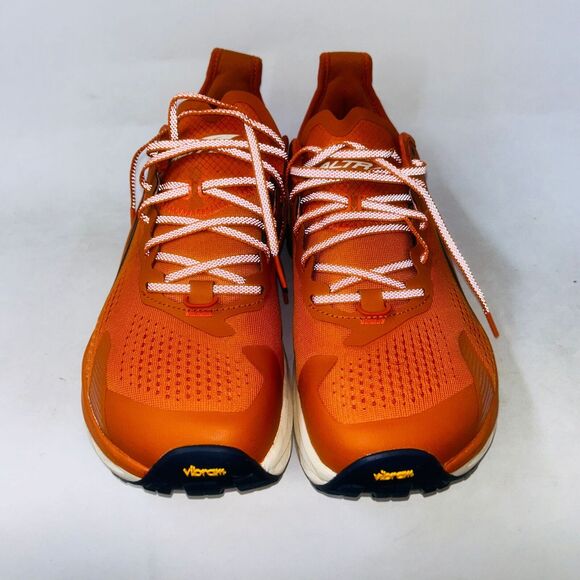 Athletic_Shoes